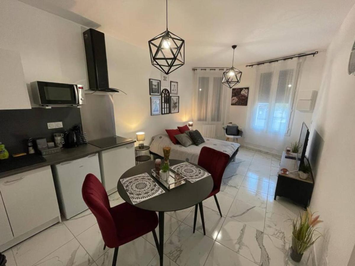 Le Dolce Vita - Centre Historique, Proche Toutes Commodites, Stationnement Aise, Wifi-Netflix Niort Exterior photo