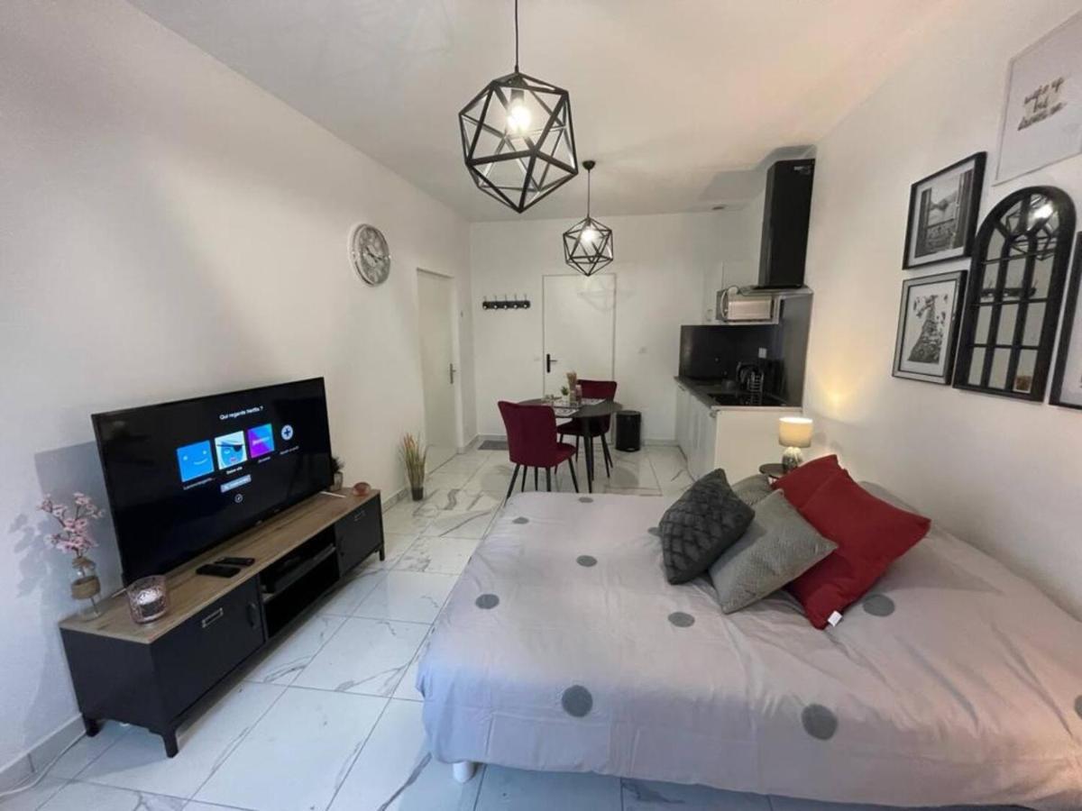 Le Dolce Vita - Centre Historique, Proche Toutes Commodites, Stationnement Aise, Wifi-Netflix Niort Exterior photo