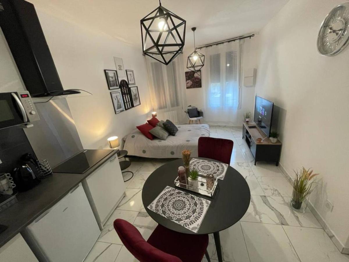 Le Dolce Vita - Centre Historique, Proche Toutes Commodites, Stationnement Aise, Wifi-Netflix Niort Exterior photo